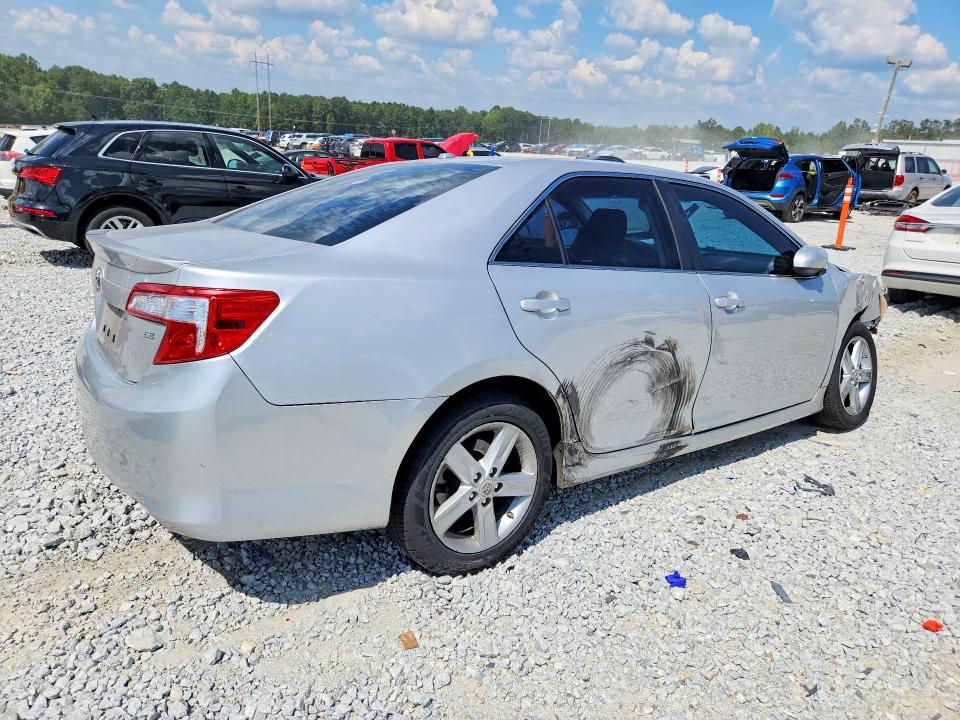 Photo 3 from auction – 2012 TOYOTA CAMRY with VIN 4T1BF1FK7CU019322