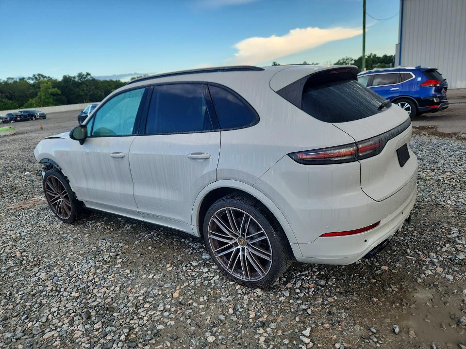 Photo 2 from auction – 2022 PORSCHE CAYENNE with VIN WP1AA2AYXNDA07666