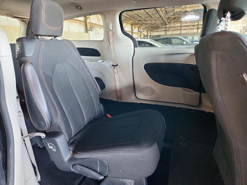 Photo 11 from auction – 2017 CHRYSLER PACIFICA with VIN 2C4RC1DG9HR610105