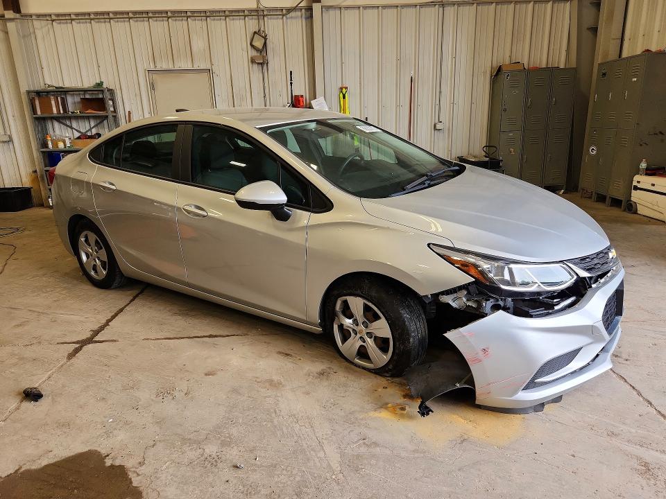 Photo 4 from auction – 2017 CHEVROLET CRUZE with VIN 3G1BC5SMXHS522368