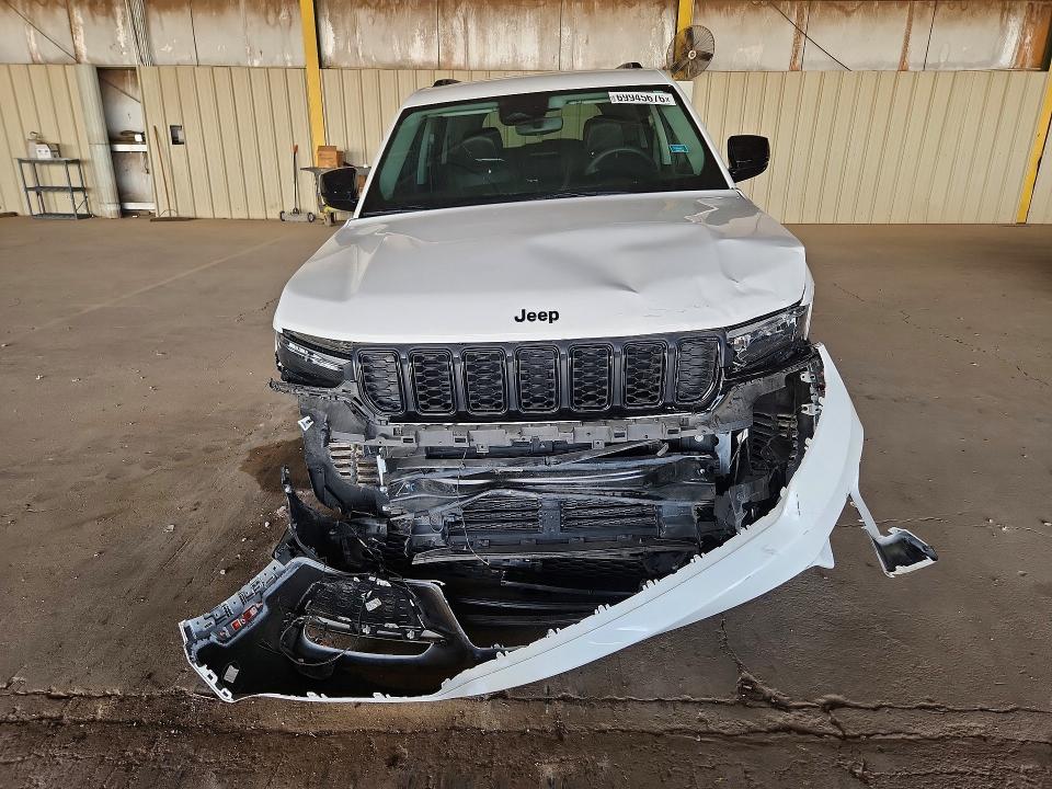 Снимка 5 от търг – 2023 JEEP GRAND CHEROKEE с VIN 1C4RJGBG5PC534661