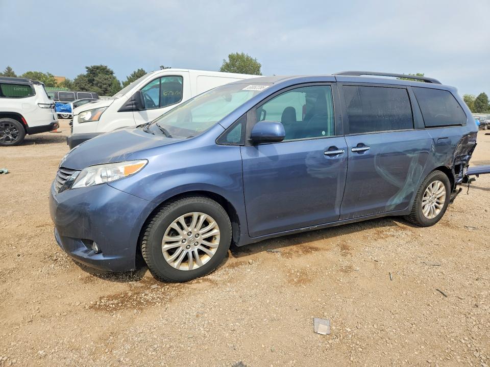 TOYOTA SIENNA 2015 with VIN 5TDYK3DC3FS640356 - Photo from auction