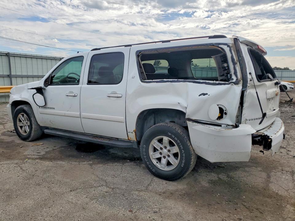 Photo 2 from auction – 2007 CHEVROLET SUBURBAN with VIN 1GNFK16337J231613