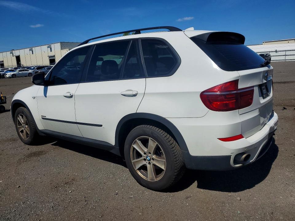 Foto 2 de la subasta – 2013 BMW X5 con VIN 5UXZV4C58D0G56364