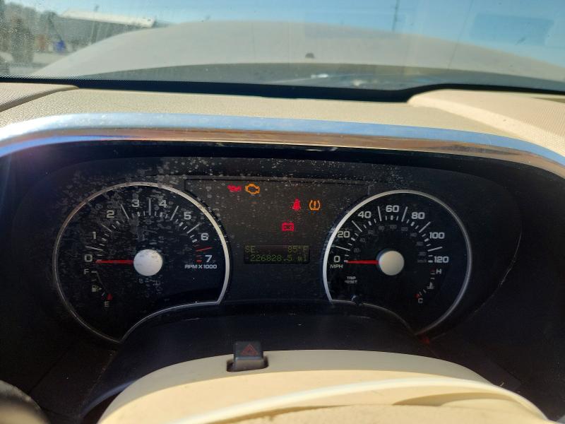 Foto 9 de la subasta – 2006 FORD EXPLORER con VIN 1FMEU63EX6UB52174
