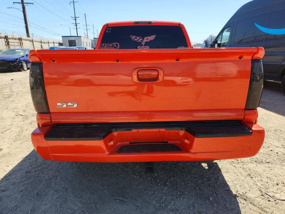 Photo 6 from auction – 2005 CHEVROLET SILVERADO with VIN 1GCEC14T85Z163988