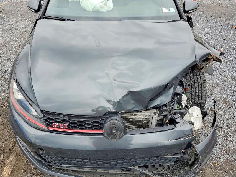 Снимка 11 от търг – 2017 VOLKSWAGEN GTI с VIN 3VW547AU3HM026084