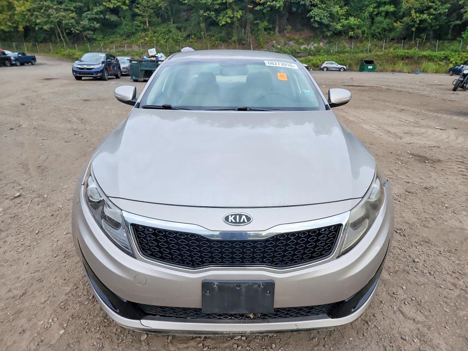 Photo 5 from auction – 2011 KIA OPTIMA with VIN KNAGM4A73B5173388