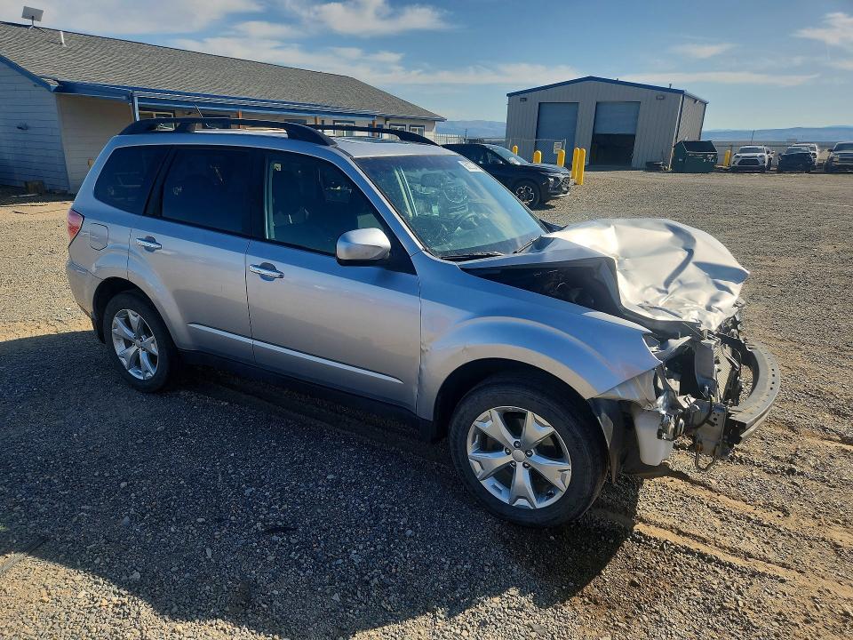 Снимка 4 от търг – 2013 SUBARU FORESTER с VIN JF2SHADC4DH434989