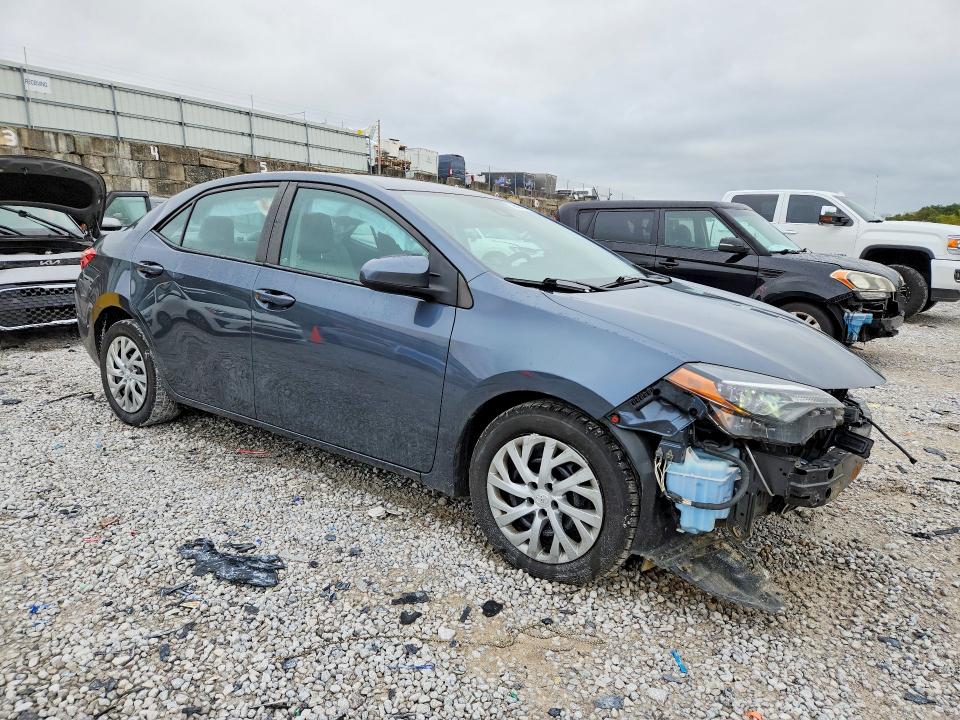 Photo 4 from auction – 2017 TOYOTA COROLLA with VIN 2T1BURHE1HC886607