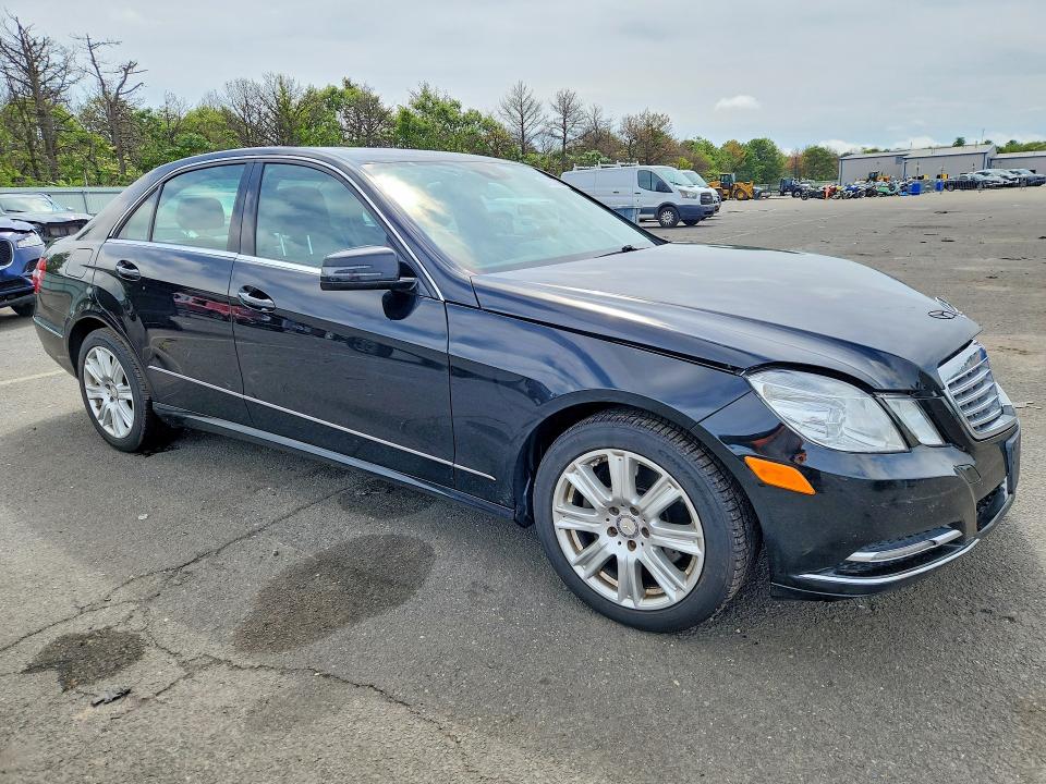 Zdjęcie 4 z aukcji – 2013 MERCEDES-BENZ E z VIN WDDHF8JB3DA728434