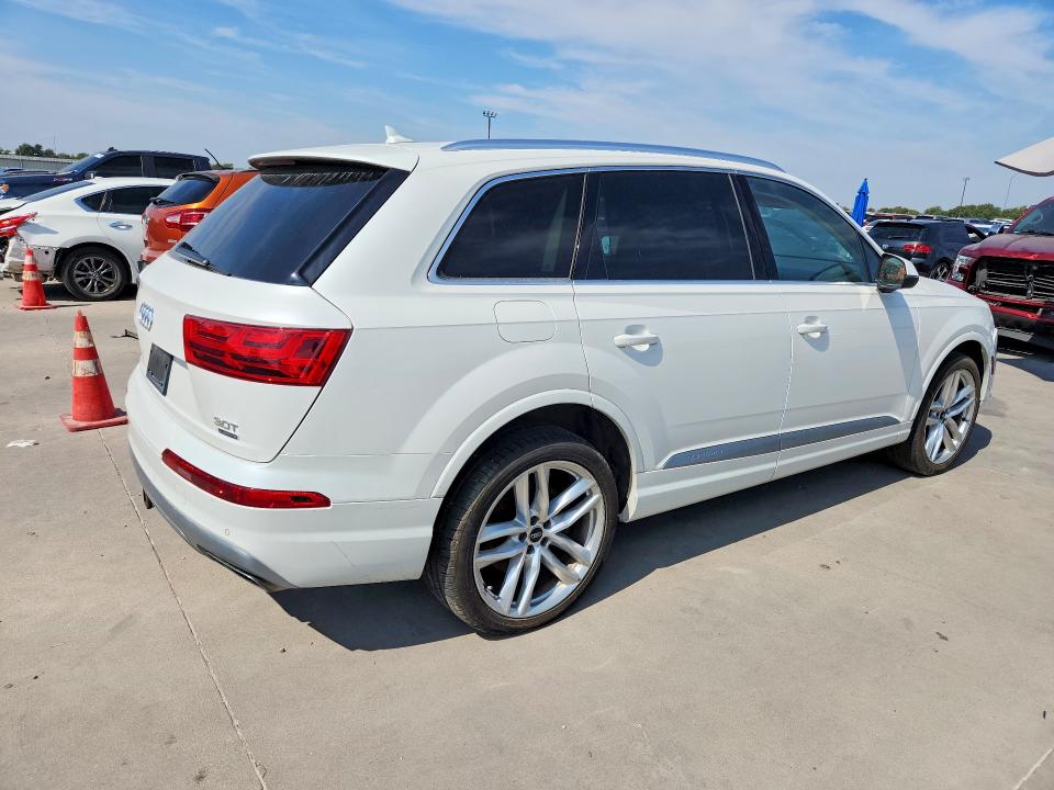 Foto 3 de la subasta – 2017 AUDI Q7 con VIN WA1VAAF78HD048017