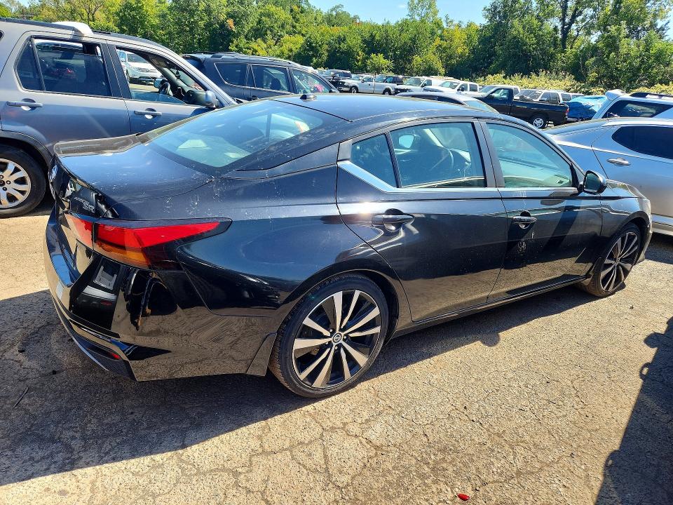 Photo 3 from auction – 2019 NISSAN ALTIMA with VIN 1N4BL4CVXKC182361