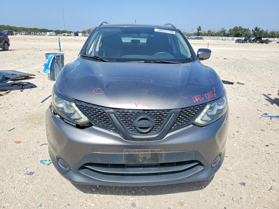 Снимка 5 от търг – 2017 NISSAN ROGUE SPORT с VIN JN1BJ1CP0HW023164
