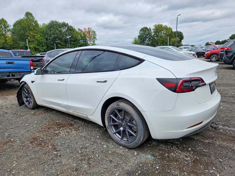 Фото 2 с аукциона – 2023 TESLA MODEL 3 с VIN 5YJ3E1EAXPF504847