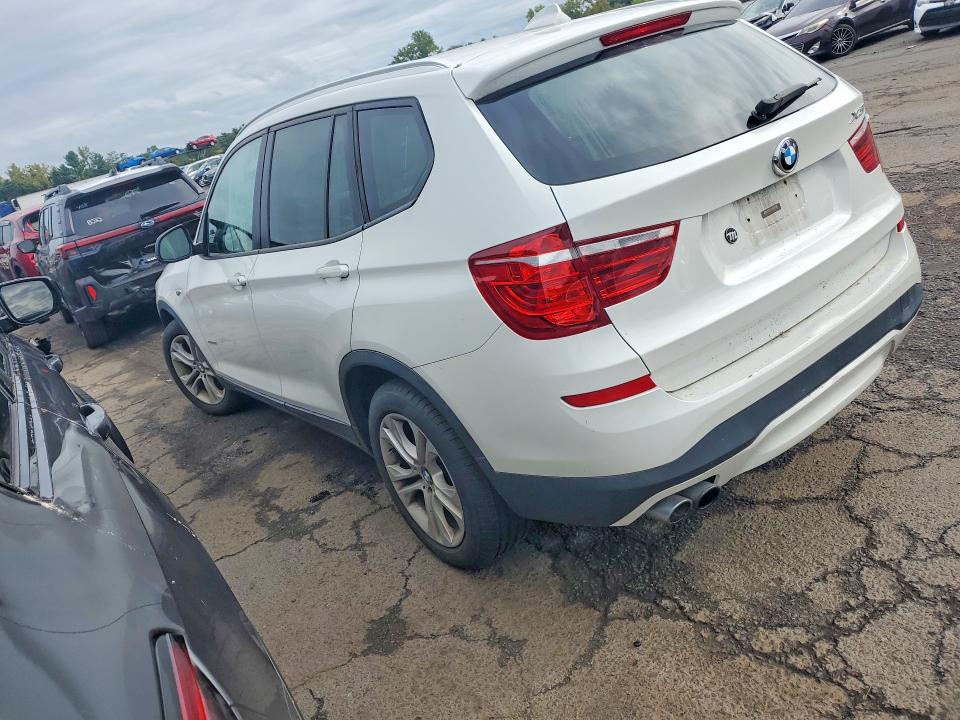Zdjęcie 2 z aukcji – 2015 BMW X3 z VIN 5UXWX7C57F0K35184