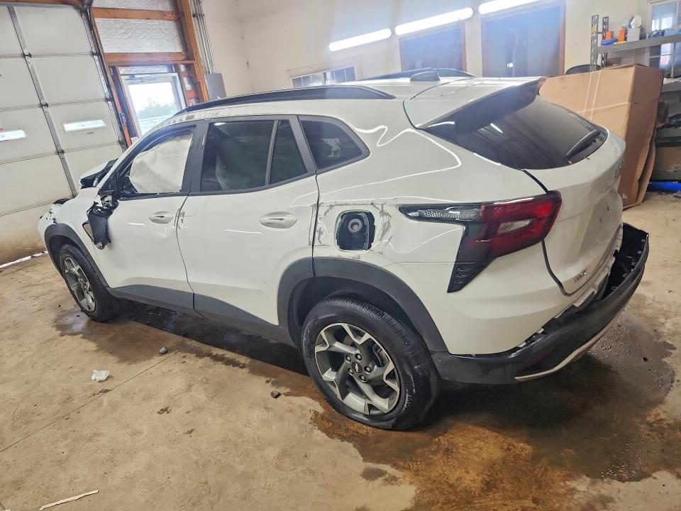 Photo 2 from auction – 2025 CHEVROLET TRAX with VIN KL77LHEP0SC234079