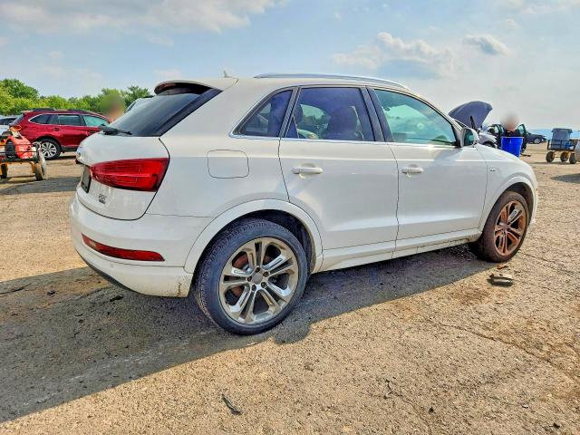 Zdjęcie 3 z aukcji – 2018 AUDI Q3 z VIN WA1JCCFS3JR030767