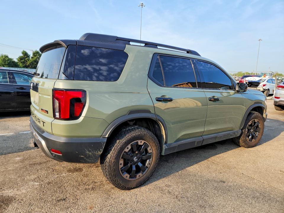 Photo 3 from auction – 2026 HONDA PASSPORT with VIN 5FNYF9H86TB004155