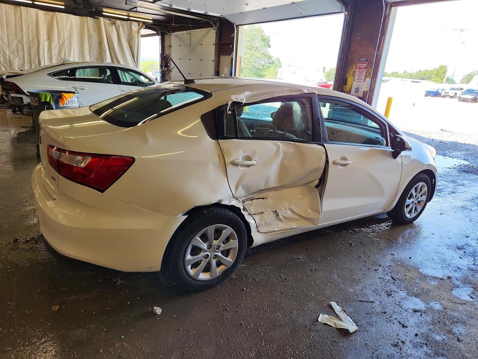 Photo 3 from auction – 2016 KIA RIO with VIN KNADM4A30G6540765