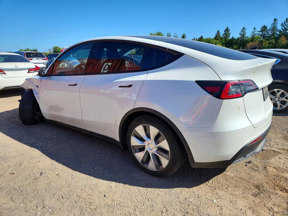 Foto 2 de la subasta – 2024 TESLA MODEL Y con VIN 7SAYGDEE8RF046185