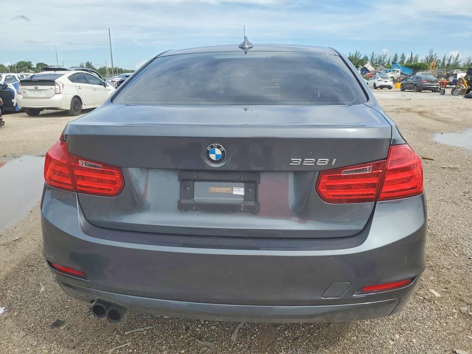 Foto 6 de la subasta – 2014 BMW 328 con VIN WBA3A5C56EJ463676