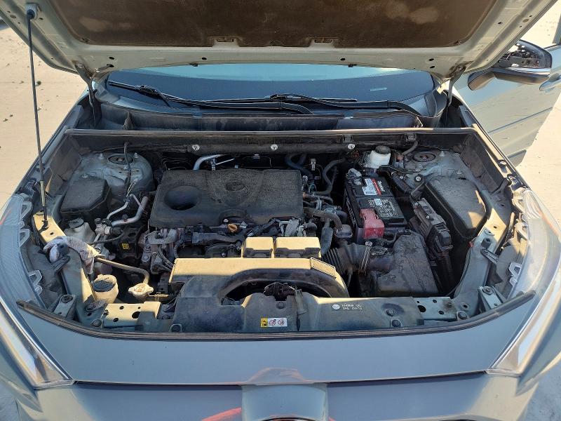 Photo 12 from auction – 2020 TOYOTA RAV4 with VIN 2T3W1RFV9LW074824