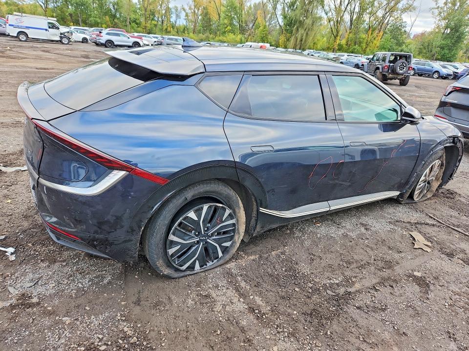 Снимка 3 от търг – 2023 KIA EV6 с VIN KNDC34LAXP5128436