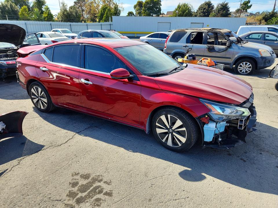 Photo 4 from auction – 2019 NISSAN ALTIMA with VIN 1N4BL4EV5KC106169