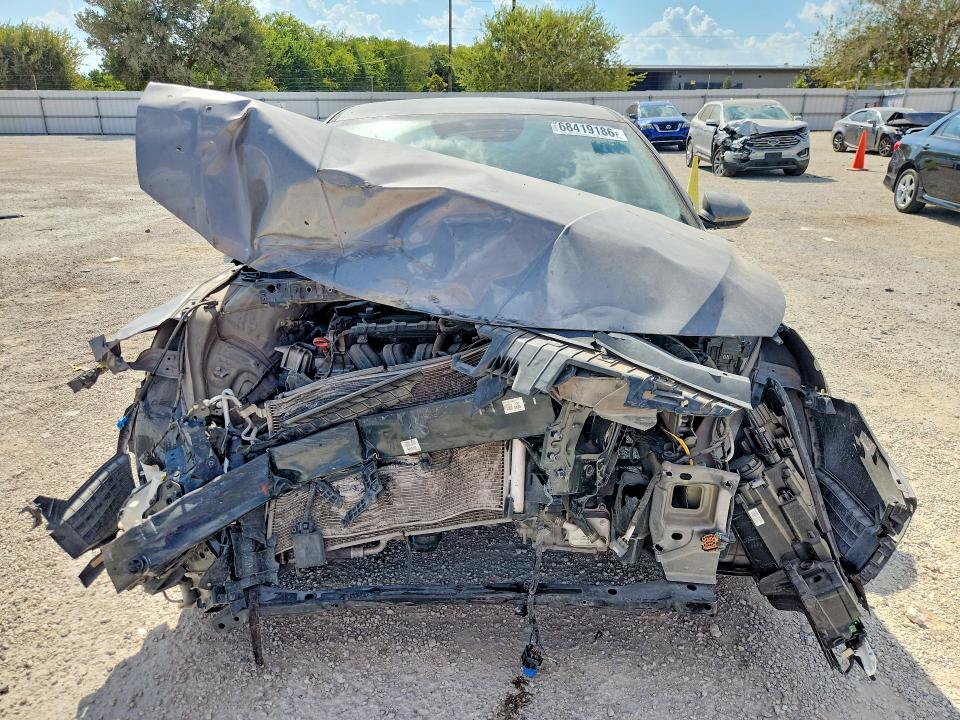 Снимка 5 от търг – 2021 HYUNDAI ELANTRA с VIN KMHLS4AG0MU131918