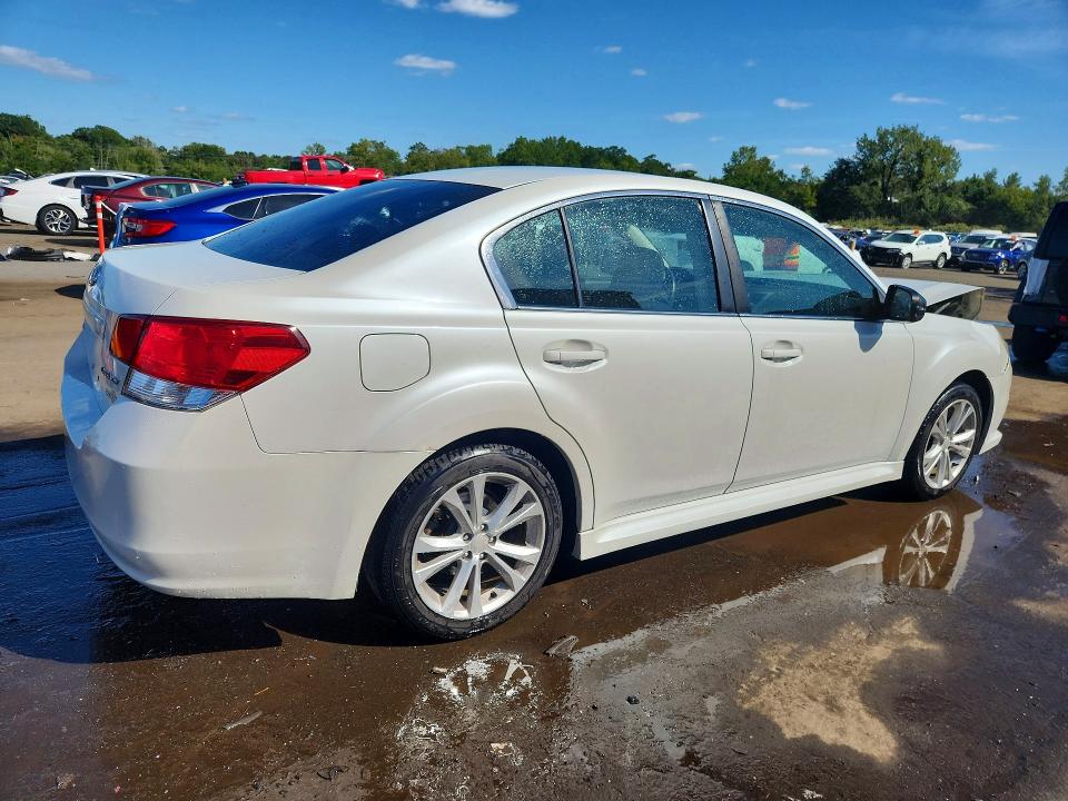 Photo 3 from auction – 2014 SUBARU LEGACY with VIN 4S3BMBA65E3033318