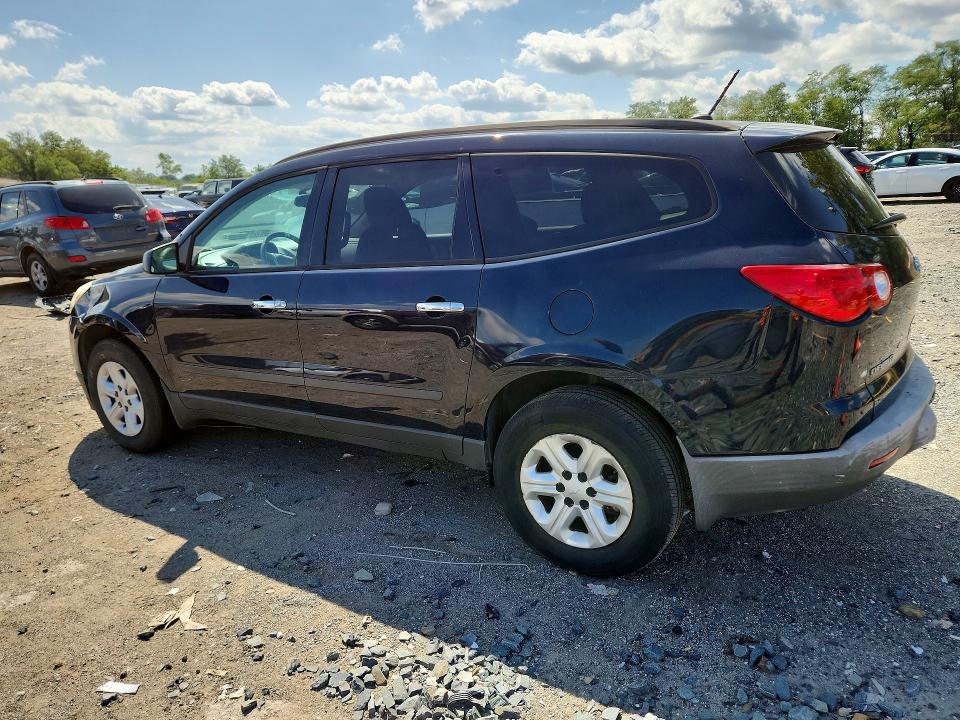 Photo 2 from auction – 2011 CHEVROLET TRAVERSE with VIN 1GNKVFED2BJ164038