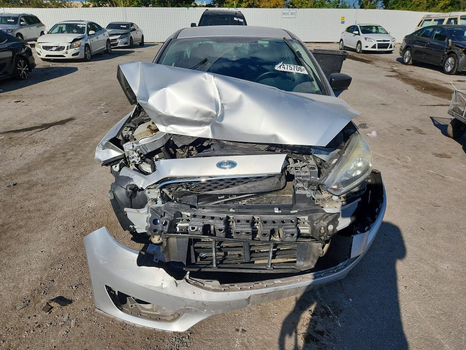 Photo 5 from auction – 2015 FORD FOCUS with VIN 1FADP3E23FL348154