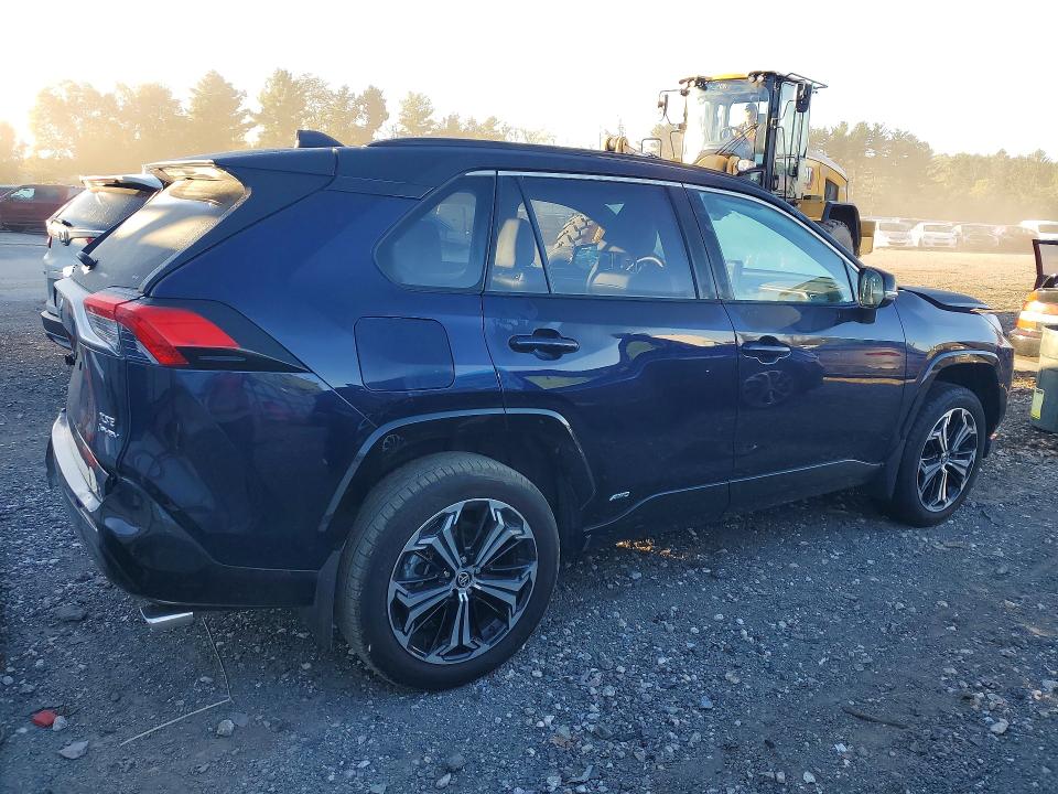 Фото 3 с аукциона – 2025 TOYOTA RAV4 с VIN JTMEB3FV8SD257052