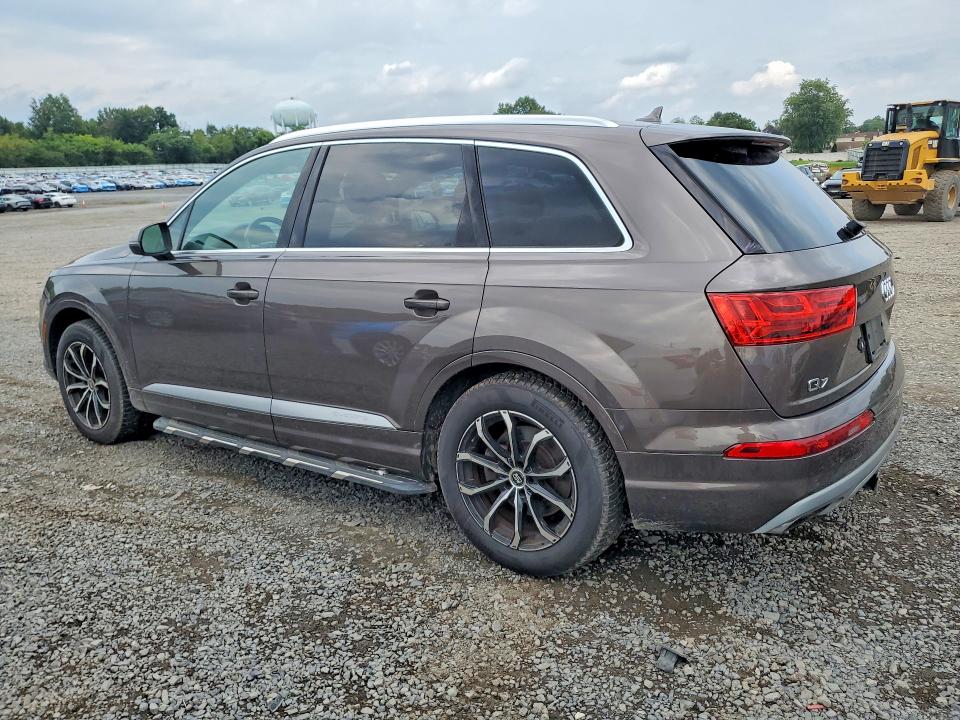 Photo 2 from auction – 2017 AUDI Q7 with VIN WA1LAAF74HD014499