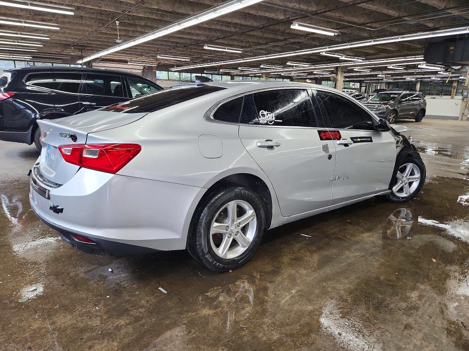 Photo 3 from auction – 2019 CHEVROLET MALIBU with VIN 1G1ZB5ST4KF132709