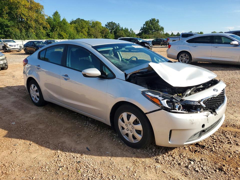 Photo 4 from auction – 2017 KIA FORTE with VIN 3KPFK4A78HE096499