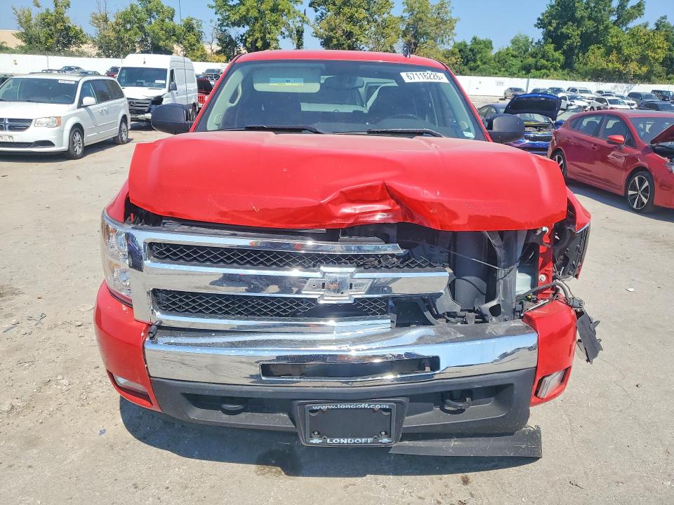 Photo 5 from auction – 2011 CHEVROLET SILVERADO with VIN 3GCPKSE30BG268164