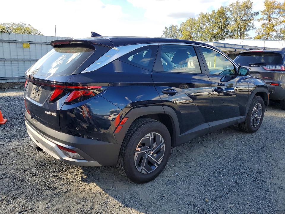 Photo 3 from auction – 2026 HYUNDAI TUCSON with VIN KM8JADD12TU409377