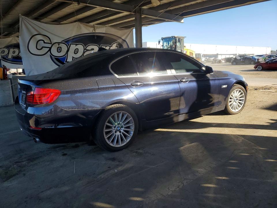 صورة رقم 3 من المزاد - 2011 BMW 535 مع VIN WBAFR7C52BC266067