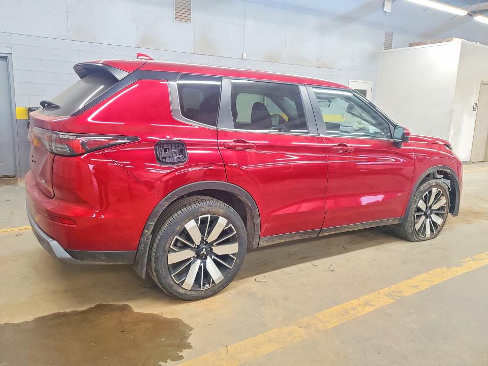 Снимка 3 от търг – 2025 MITSUBISHI OUTLANDER с VIN JA4J3VA80SZ024899