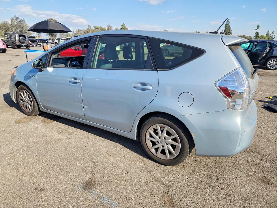 Zdjęcie 2 z aukcji – 2013 TOYOTA PRIUS V z VIN JTDZN3EU7D3240169