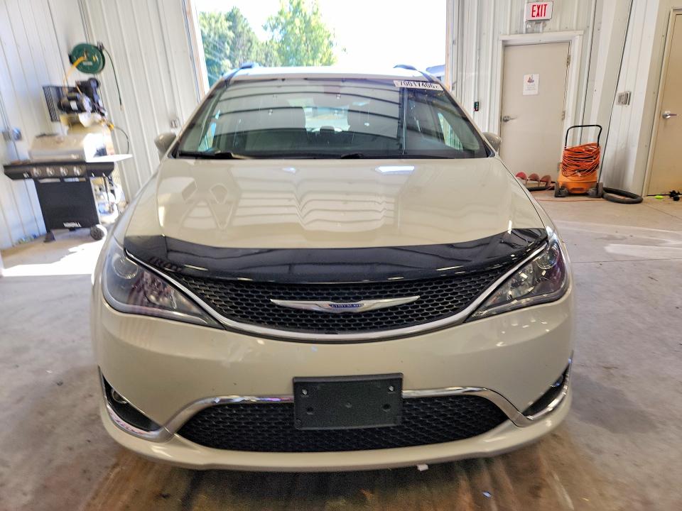 Снимка 5 от търг – 2017 CHRYSLER PACIFICA с VIN 2C4RC1BG5HR675925