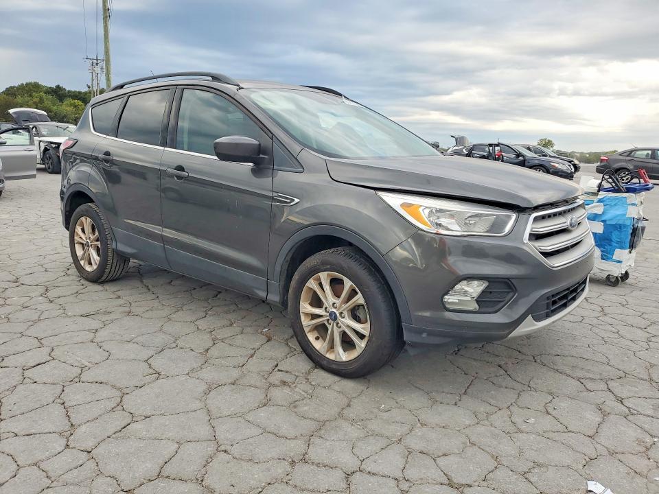 Photo 4 from auction – 2018 FORD ESCAPE with VIN 1FMCU0GD8JUC90584