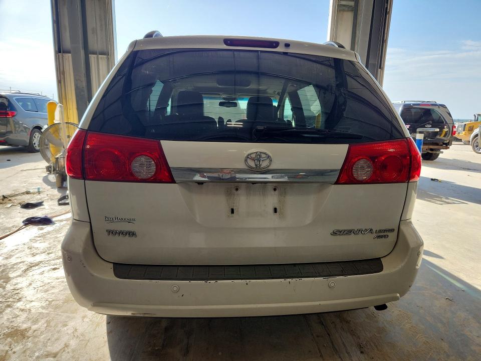 Photo 6 from auction – 2008 TOYOTA SIENNA with VIN 5TDBK22C48S018810