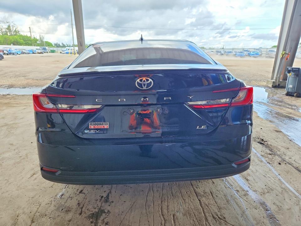 Снимка 6 от търг – 2025 TOYOTA CAMRY с VIN 4T1DAACK8SU627053
