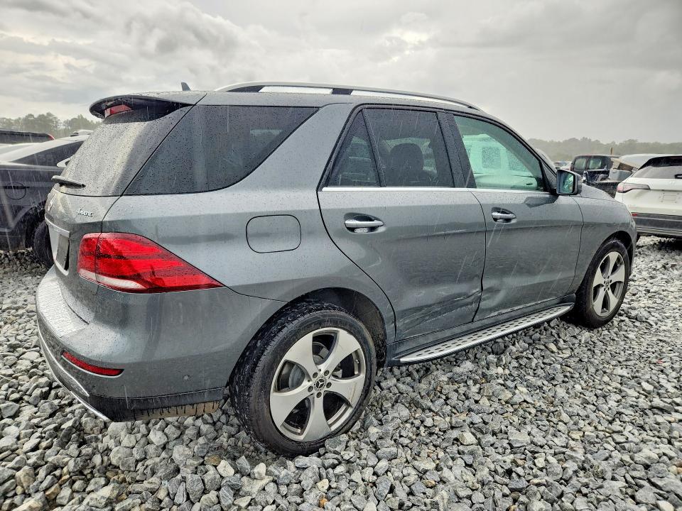 Снимка 3 от търг – 2017 MERCEDES-BENZ GLE с VIN 4JGDA5HB0HA905759
