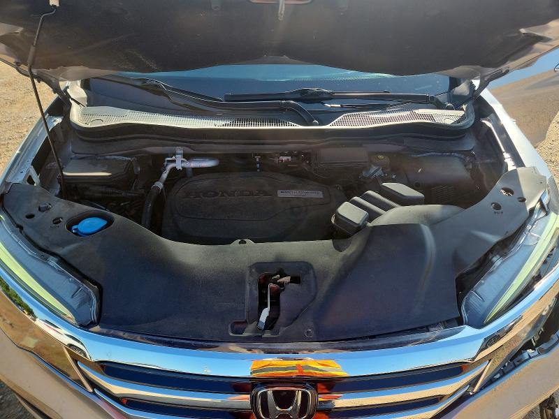 Photo 11 from auction – 2017 HONDA PILOT with VIN 5FNYF5H93HB001190
