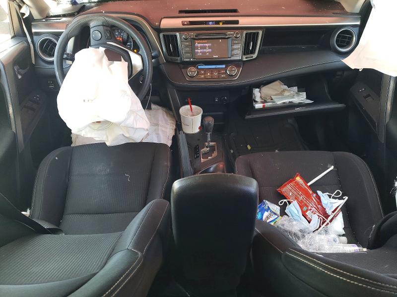 Photo 8 from auction – 2015 TOYOTA RAV4 with VIN 2T3RFREV1FW279140