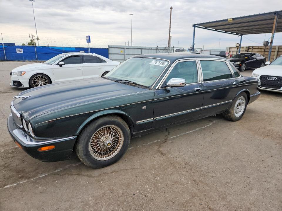 Photo 1 from auction – 1998 JAGUAR VANDENPLAS with VIN SAJKX6248WC844724